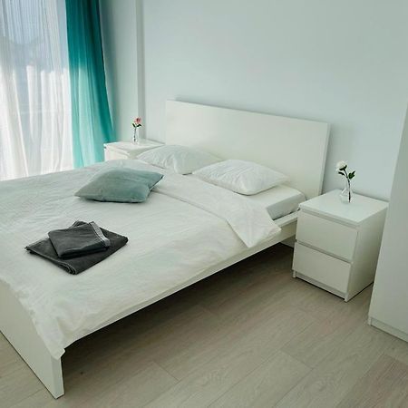 Galaxy Residence Villa Отопень Екстер'єр фото