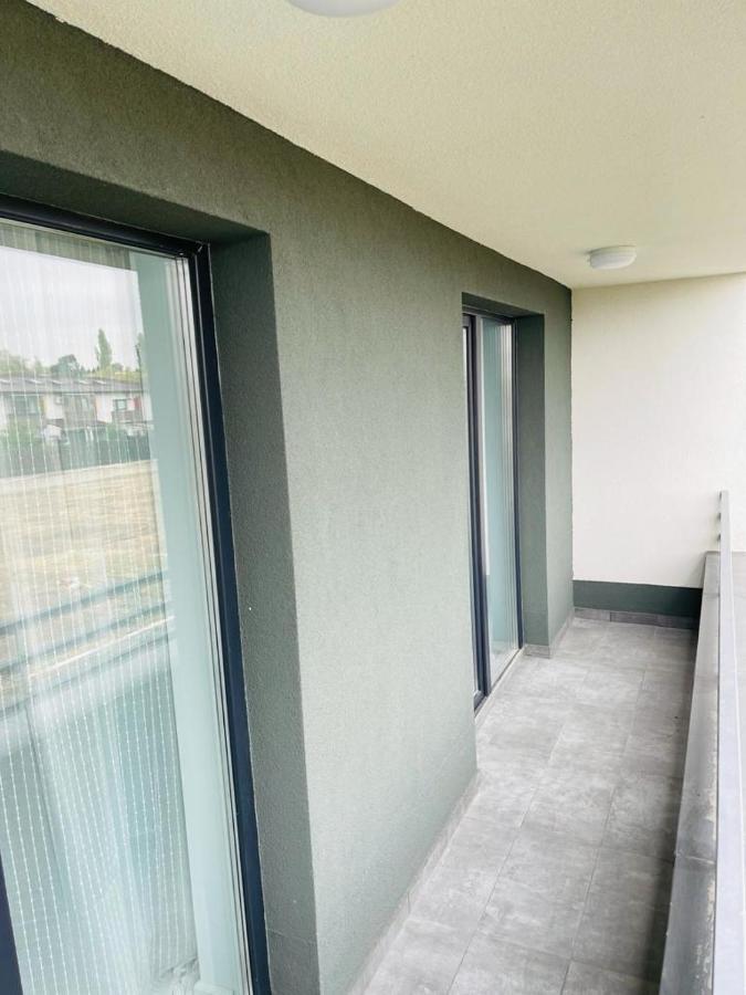 Galaxy Residence Villa Отопень Екстер'єр фото