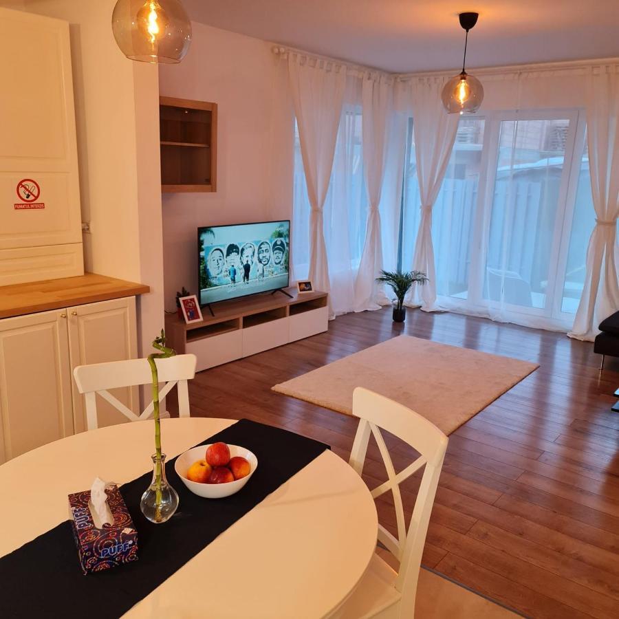 Galaxy Residence Villa Отопень Екстер'єр фото