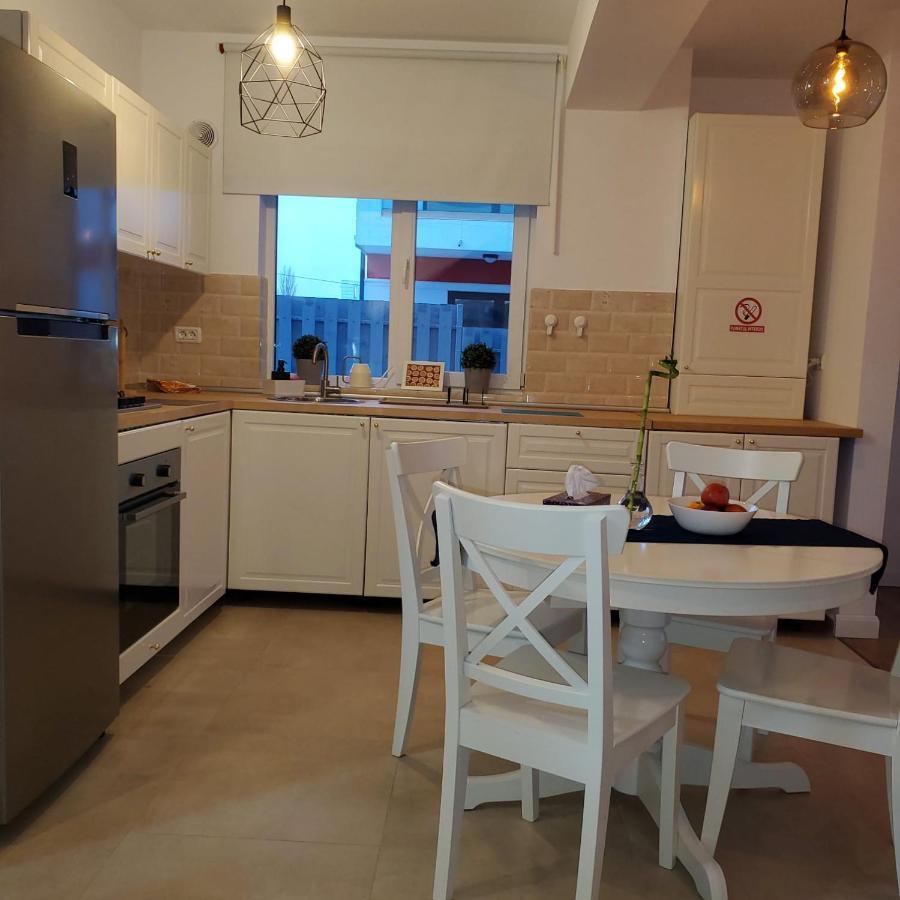 Galaxy Residence Villa Отопень Екстер'єр фото
